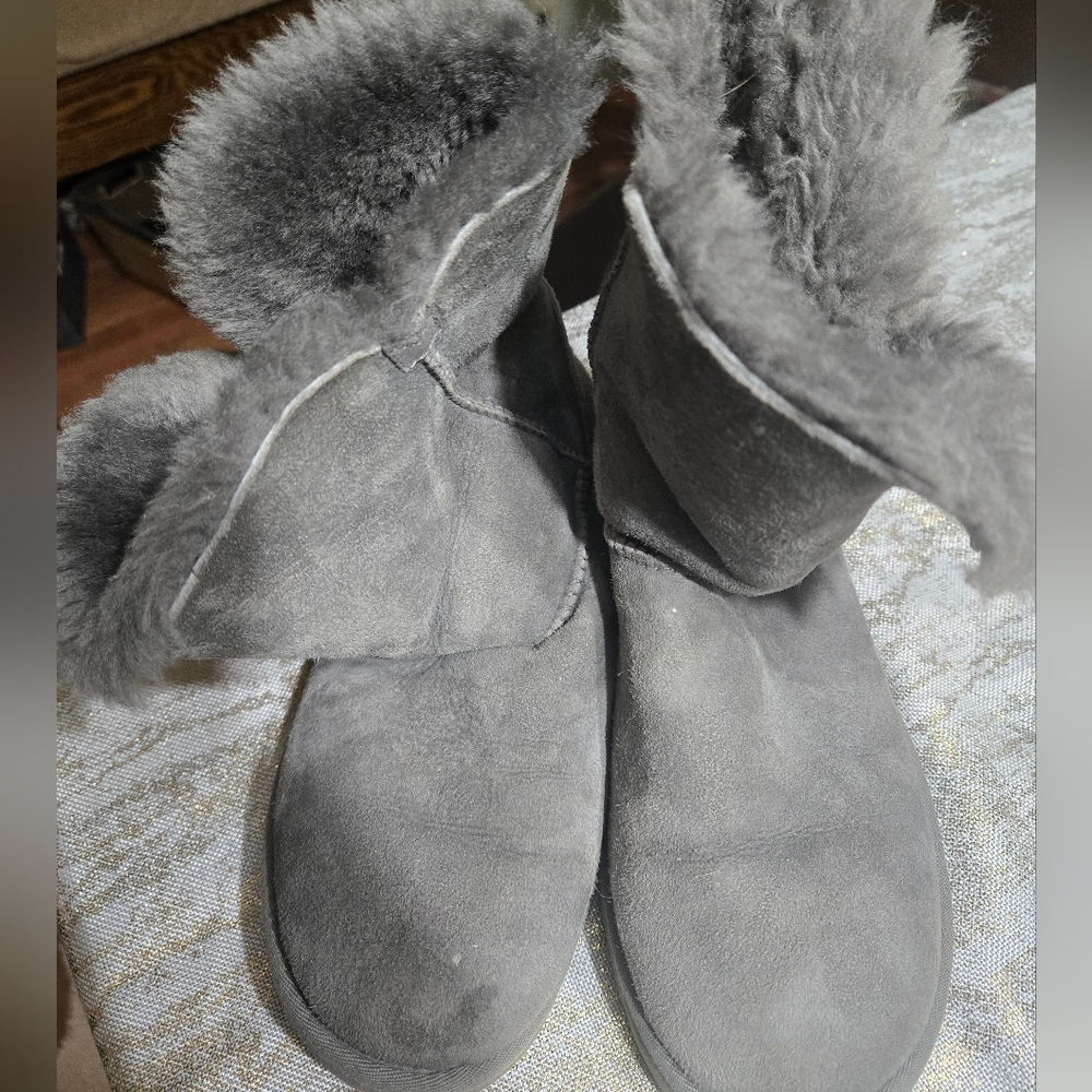 UGG Australia Women's Bailey Button Boots Authentic 5803